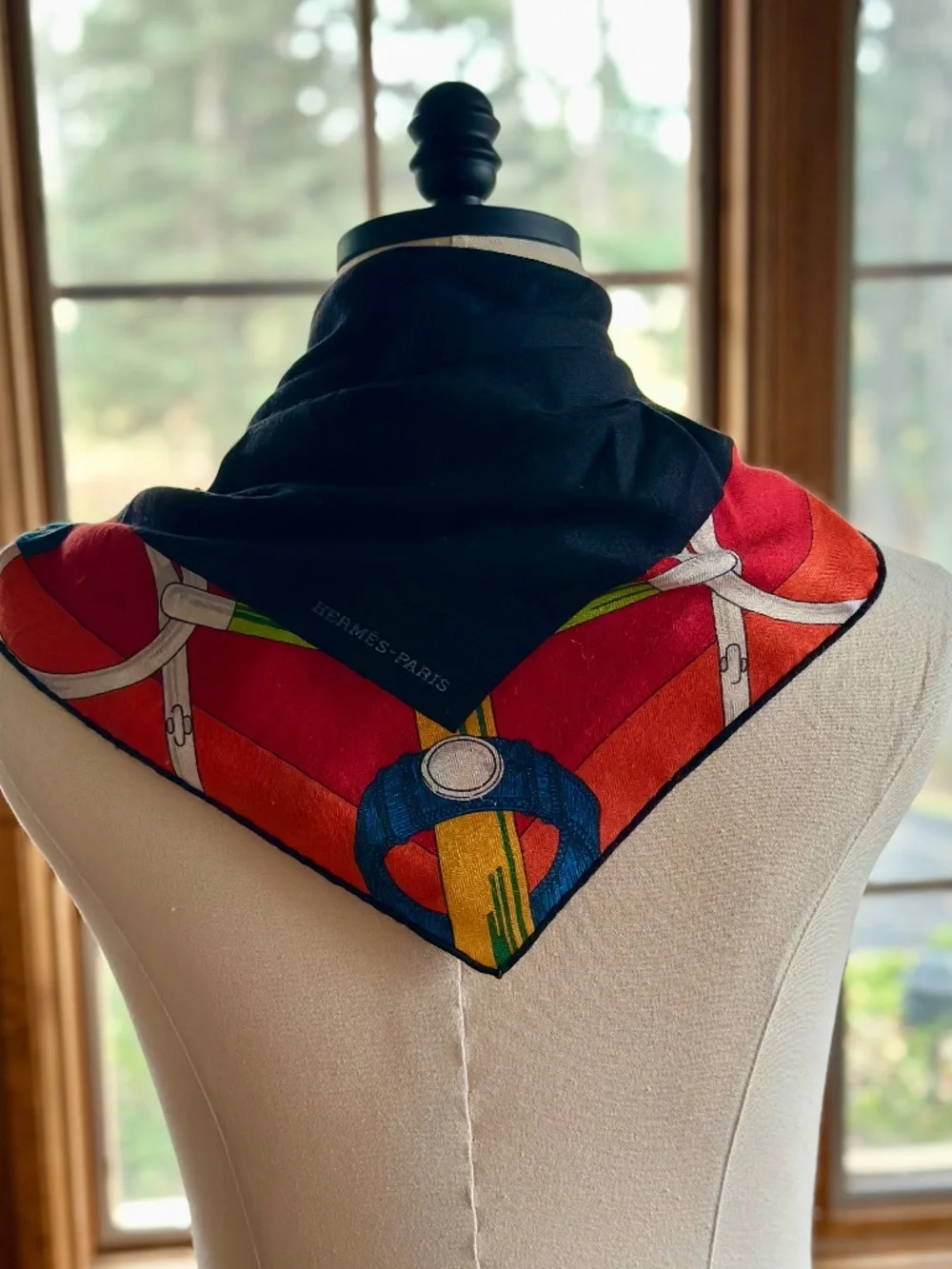 Scarf, Hermes Encadre Eperons d'Or
